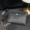 Designer handtas heren schoudertassen punk schedel klinknagel polstas Mode meerlaagse afneembare schouderriem zijvak HBP