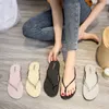 Kvinnor Sandaler Flat Tofflor Sandal All-Match Girl Skor Märke Jelly Ear Non-Slip Slides Lady Flip Flops Storlek 35-40 NO04