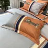 Дизайнерские роскошные постельные принадлежности 4pcs хлопок тканый размер королевы в европейском американском стиле покрытие одеяла наволочки для кровати.