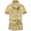 Мужская летняя армейская рубашка с короткими рукавами хлопчатобумажные военные Epalet груди карманы дизайн тонкий подходящий бизнес случайная мужская рубашка зеленый 210518