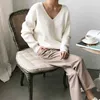 Dames Knitwear Winter Kleding Vrouwen Koreaanse V-hals Losse Eenvoudige, onregelmatige zoom Pullover Bottoming Sweater 10526 210508