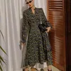 Autunno Donna Elegante Vintage Scollo a V Stampa floreale Abito lungo Fashion Design Temperamento Casual Holiday Boho Jurken 210514