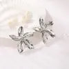 エレガンスゴールド/シルバーカラービッグフラワーダンガのイヤリングトレンディな金属の花パーティージュエリーペンディエンテス