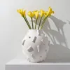 Vases Relief Stoare Fleur Vase Céramique Givré Blanc Minimaliste Porcelaine Décoration Contemporaine