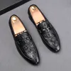 Style italien couverture pied bouton poisson motif robe chaussures de mariage à la main tendance sans lacet bureau hommes formel Banquet mocassins H26