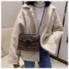 Tasarımcı Çanta Kadınlar Perçin Lüks Omuz Çantaları Flap Çanta Çapraz Vücut Debriyaj Lüks Zincir Çanta Moda Düğme Çantalar Lady Satchel Christellet Messenger Çanta