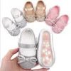 Nyfödda småbarn baby flickor Prewalker läder Bowknot Princess Shoes Soft Sole Anti-Slip First Walkers Baby Shoes