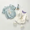 Höst Baby Bodysuit Boys and Girls Baby Tryckt långärmad rund hals bomull andningsbar krypande kläder Onesie 210515