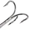 100st 35647 Högkolstål diskantfiske krokar Röd svart rund Bent Triple Hard Lure Spoon Fishhooks 709 S2