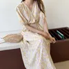 Korejpaa Kadınlar Elbise Yaz Kore Chic Retro Romantik Baskı V Boyun Çapraz Cep Tasarım Beraberlik Halat Bel Kabarcık Kol Vestido 210526