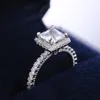 Bröllopsringar Huitan Fashion Contracted Square Crystal Zircon Women Ring Engagement Party Kvinnliga Finger Jewelry2806179