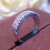 مايكرو تمهيد ثلاثة صفوف الزركون المرأة البنصر رائعة تألق تشيكوسلوفاكيا الإناث خاتم الزفاف