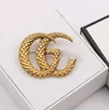 Marque de luxe Designer Lettres Broches Célèbre Lettre Pins Gland Perle Broche Strass Costume Broche Bijoux Accessoires