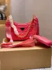 P sac à main design en cuir rose sac mode haute qualité une épaule incurvée sacs288t