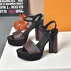 2021 Vrouwen Designer Dames Platform Lederen Sandalen Zomer Flats Sexy Enkel Hoge Laarzen Gladiator Sandaal Casual Schoenen Hakken maat 35-41