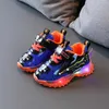 Taille 21-30 Bébé Glowing Sneakers Baskets Lumineuses pour Enfants Filles Led Light Up Chaussures Garçon Respirant Casual Chaussures avec Lumières G1025