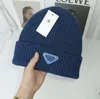 Bonnet/tête de mort casquettes concepteur automne hiver triangle lettre tricoté chapeau hommes femmes couverture laine accessoires chauds 8P3F