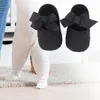 İlk Walkers 1 Çift Prewalker Ayakkabı Ilmek Tasarım Kaymaz Cilt Dostu Bebek Kız Beşik Ayakkabı Bahar Unisex Kapalı Toe Sandalet Walker