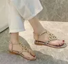 Parel Sandalen Vrouwen 2024 Zomer Nieuwe Luxe Diamant Instelling Slippers Sandalen Mode Strass Platte Slippers Elegante Romeinse Schoenen