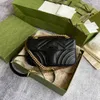 Fashion Marmont Women Luxurys Designers Bags 446744 Real Leather Handbags Chain Cosmetic Messen Messenger Shopping Sac à banc de porte