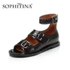 Sophitina روما صندل جودة عالية جلد البقر الأزياء مشبك الصلبة تصميم خاص أحذية اليدوية الصنادل PO545 210513