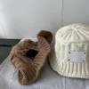 Luxurys دلو قبعة نسائية مصممي الرجال أزياء الشتاء الدافئ نسيج الصوف مع نمط ليوبارد على الوجهين في الهواء الطلق الترفيه واسعة بريم الصياد كاب 3 ألوان