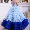 Blaue Blumenmädchenkleider für die Hochzeit, luxuriöse Rüschen, gestufte Röcke, Kleinkind-Festzug-Kleider, Tüll-Erstkommunion-Kleid