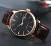 Högkvalitativ 2021 Mode Sport Young Men Top Japan Brand Luxury Klockor Tre-Pin Quartz Watch Display Kalender med minimalistisk stil Läder Ori