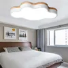 Lampada da camera moderna semplice calda romantica Led Cloud soffitto ragazza camera dei bambini macarons legno arte lampade luci