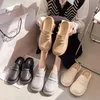 Slippers schoenen vrouwen ondiepe vrouwelijke lage luxe dia's platform deksel teen zacht 2023 Designer Basic Retro Square Heel PU Rubber
