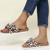 Rimocy Summer Femmes Leopard Bow Pantoufles Casual Outdoor Cross Strap Flat Tongs Femme Beach Slides Plus Taille 43 Dames 210528