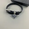 2022 Vintage Couleur Or Steam Punk HipHop Design Bijoux Bracelet En Cuir Noir Grand Bracelet Triangle Vis Top Marque Jewelry7419599