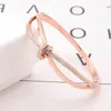 2021 Mode Edelstahl Armband Bogen Knoten Kreuz Kristall Weibliche Verknotet Besetzt mit Kristallen Armband Einfache Schmuck Q0717