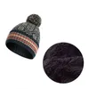 Unisex inverno 3pcs berretto con pompon cappello sciarpa lunga guanti touch screen set geometrico floreale jacquard foderato in peluche berretto con teschio
