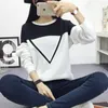 Winter Fashion Black and White Spell Color Patchwork Hoodies Women V Pattern Pullover Sweatshirt Female Tracksuit M-XXL 210803