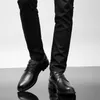 Vestido de moda calçados calçados calçados macios de couro genuíno de estilo casual de estilo britânico masculino machado preto branco