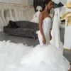 Elegant V Neck Crystal Mermaid Wedding Dresses Ruffles Sweep Train Brudklänningar 328 328