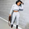 Två stycken Set Kvinnor Tracksuit Hoodies Joggar Beskära Toppar Stackade Leggings Outfits för Kvinnor Sweatsuit Kläder A4 210712