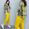 S-3XL vår sommar gul två bit sätter kvinnor plus storlek plaid blusar skjortor och byxor passar avslappnad mode elegant koreanska set 210513