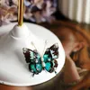 Sinzry Unique Design Natural Pearl Epoxy CraftsManship LifeLike Butterfly Broscher Pin Elegant Sommar Smycken