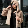 Moda de alta qualidade peludo casacos de pele falsa e mulheres com inverno encapuçado elegante espessa outerwear quente casaco de pele falsa 211007