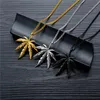 Collier pendentif feuille d'érable en titane et acier, pendentif feuilles de chanvre, chaîne à breloques scintillantes, cadeau, accessoires bijoux Hip Hop