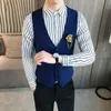 男性ヴィンテージカジュアルスリムフィットウィストコートスーツGilet HombeビジネスウェディングベストChalecos Para Hombre 210527