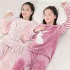 Garçons Filles Vêtements Pyjamas Ensemble Flanelle Polaire Chaud Catoon Vêtements De Nuit Adolescent Maison Costume Hiver Automne Printemps 6 8 10 12 14Y Pyjamas Enfants 210728