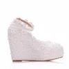 Fleur Chaussures De Mariage Multicolore Dentelle Perle Talons Hauts Douce Robe De Mariée Chaussures Perles Wedges Femmes Pompes