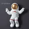 MGT Europe Originality Space astronaute Resin Home moderne El Wall Hanging Art Decoration décoration Ornements artisanaux Statue 2108001161