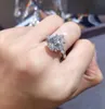Retro Moissanite Femme Sier Iinlaid 3 Karat Drop Shap Simulation Mariage de diamant ou bague de fiançailles Amoureux euro-américains