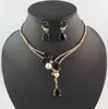 Set di gioielli perla bianca e granato nero 18k orecchini collana placcati in oro set da festa da donna