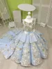 Sky Blue Ball Town Meisjes Pageantjurken met Champagne Bloemen Kant Tiered Bloem Meisje Jurken Voor Huwelijk Sweep Trein Babyfeestjurk