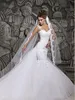 Abiti designer White Lace and Court Train Illusione Abiti da sposa sirena trasparente con abiti da sposa rimovibili tulle